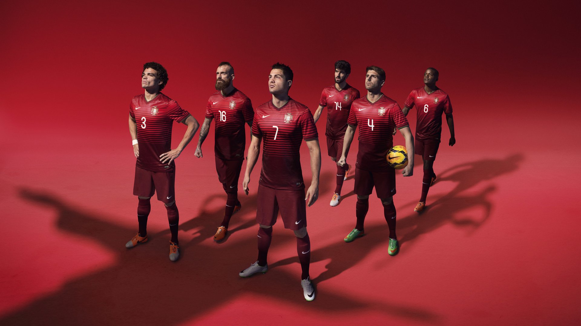 国足训练现场曝光全队状态良好,国足训练现场曝光全队状态良好怎么办